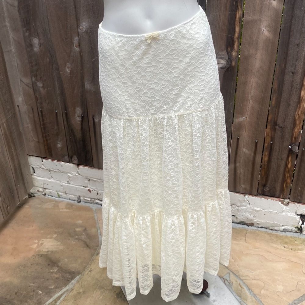 Forever 21 Cream Tiered lace Maxi Skirt Resort Wear size small NWT